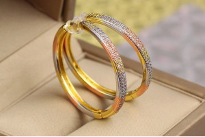 Сережки кільця Xuping Jewelry радуга з камінням ззаду гладкі 3.2 см лимонне золото