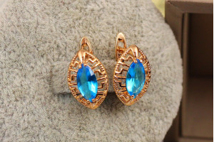 Сережки Xuping Jewelry маркіз із блакитним камнем 1.6 см золотисті