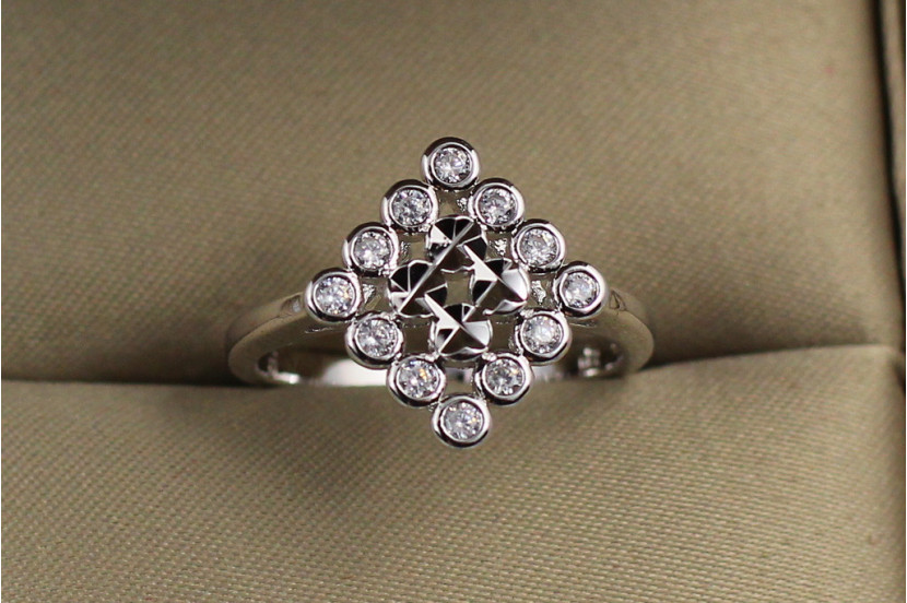 Кільце Xuping Jewelry ромб р 16 сріблясте