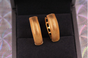 Сережки Xuping Jewelry широкі дужки з фарбуванням 2,6 см золоті