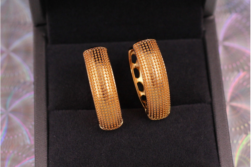 Сережки Xuping Jewelry широкі дужки з фарбуванням 2,6 см золотисті