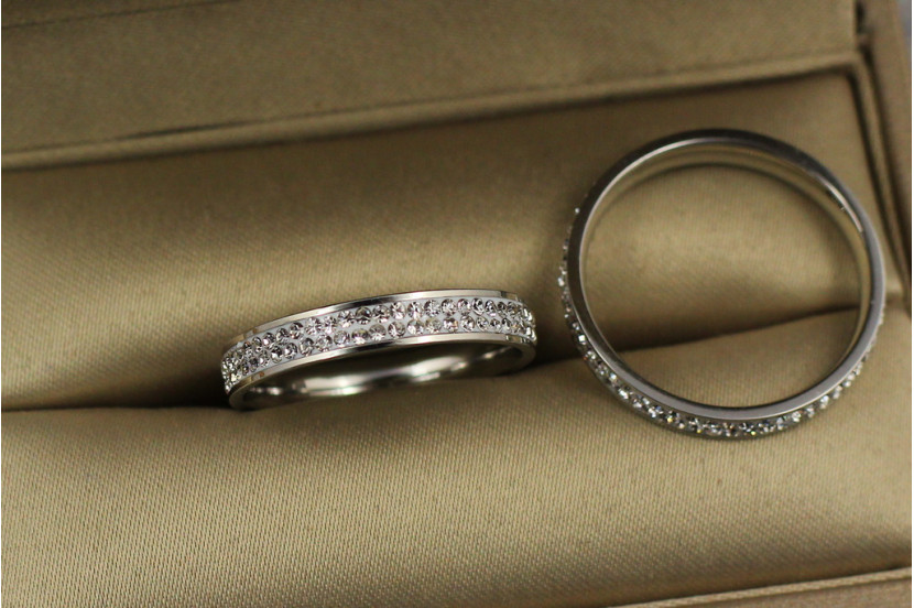Кільце Xuping Jewelry дві доріжки по колу з бортиками по краях р 19 сріблясте