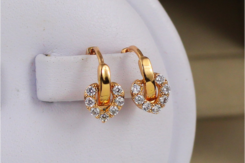 Сережки дитячі Xuping Jewelry серце з фіанітів на колечку 1 см золотисті