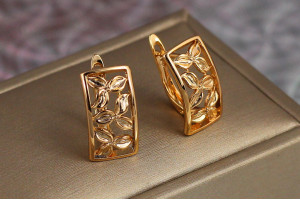 Сережки Xuping Jewelry вигнутий різний прямокутник 1.8 см золотисті