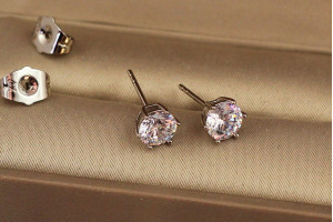Сережки гвоздики Xuping Jewelry камінці на шість кріплень 6 мм сріблясті