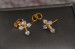 Сережки гвоздики Xuping Jewelry хрестики з камінцями на кінцях 1.2 см золотисті