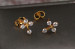 Сережки гвоздики Xuping Jewelry хрестики з камінцями на кінцях 1.2 см золотисті