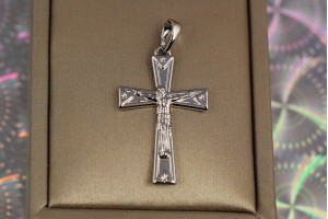Хрестик Xuping Jewelry з розп'яттям розширені рівні краї 3 см сріблястий