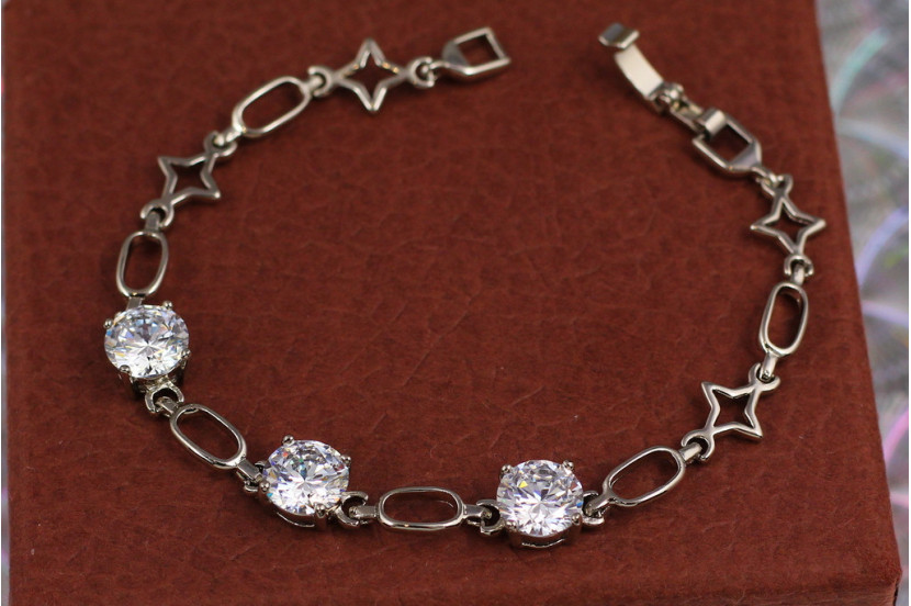 Браслет Xuping Jewelry з білими каменями планети 17.5 см 8 мм сріблястий