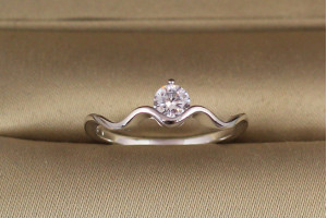 Кільце Xuping Jewelry морський захід із білим камнем р 18 сріблясте