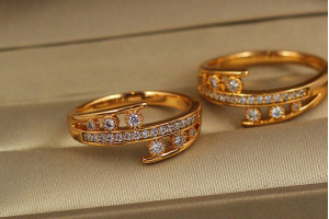 Кільце Xuping Jewelry підйом і спуск р 18 золотисте