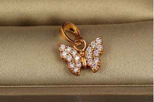 Кулон Xuping Jewelry маленька бабочка із камінців 9 мм золотистий