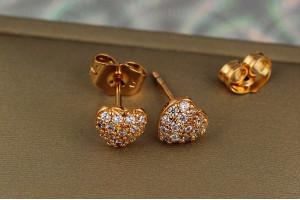 Сережки гвоздики Xuping Jewelry серця в камінцях 7 мм золотисті