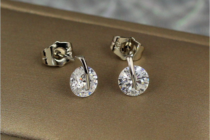 Сережки гвоздики Xuping Jewelry сніжна королева 9 мм сріблясті