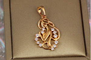 Кулон Xuping Jewelry мадмуазель 2.2 см золотистий