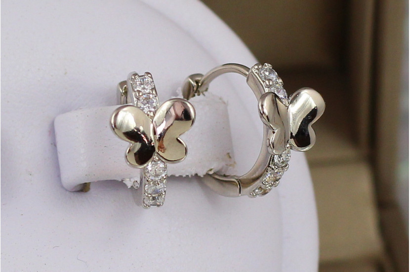 Сережки Xuping Jewelry метелик на стеблах із фіанітів 1.3 см сріблясті