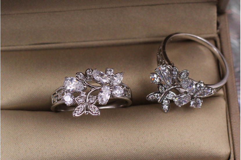 Кільце Xuping Jewelry пурхання метелика 16 р сріблясте