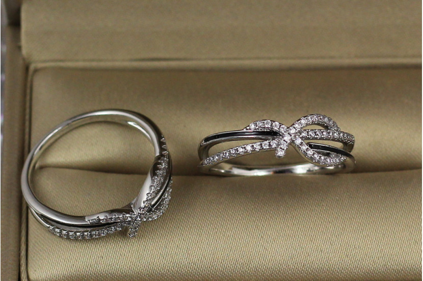 Кільце Xuping Jewelry романтик з чорнуванням 20 р сріблясте