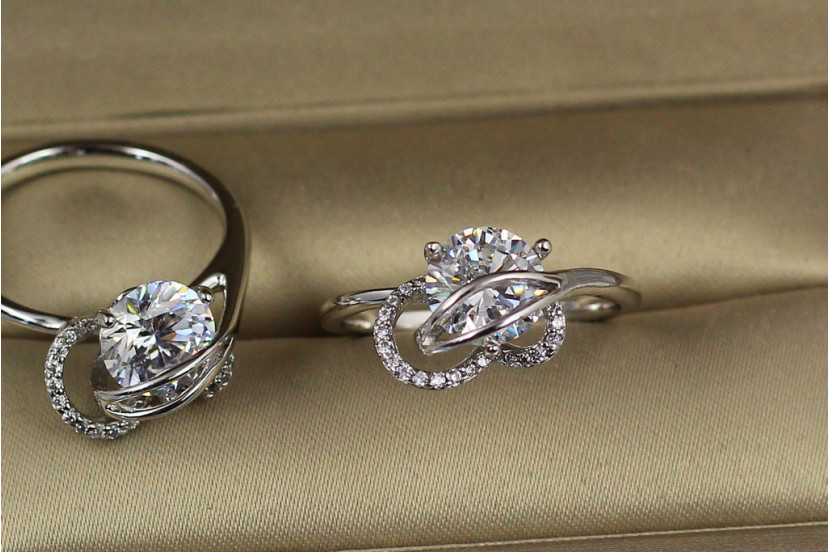 Кільце Xuping Jewelry Жозефіна 19 р сріблясте