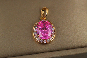 Кулон Xuping Jewelry малинки розовий камінь 1.7 см золотистий