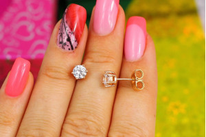 Сережки гвоздики Xuping Jewelry з камнем на шість кріплень 5 мм золотисті