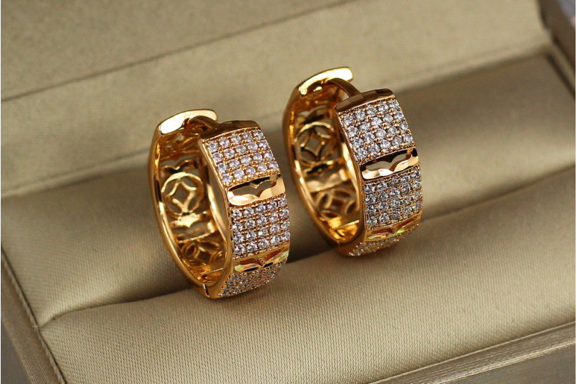 Сережки Xuping Jewelry народження Венери 1.9 см золотисті