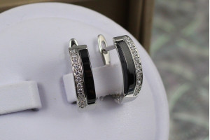 Сережки Xuping Jewelry парабола з чорною керамікою 1.7 см сріблясті
