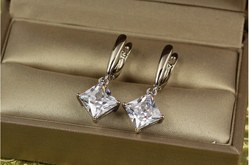 Сережки Xuping Jewelry ромбики 3 см сріблясті