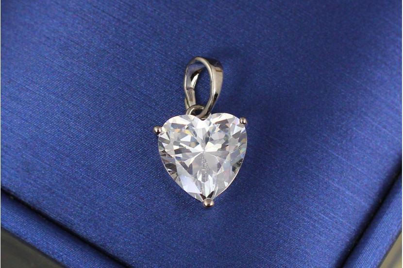Кулон Xuping Jewelry фіаніт сердечком 1.1 см сріблястий