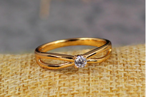 Кільце Xuping Jewelry нескінченність із фіанітом у серединці р 20 золотисте