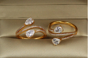 Кільце Xuping Jewelry зустрічні краплі р 19 золотисте