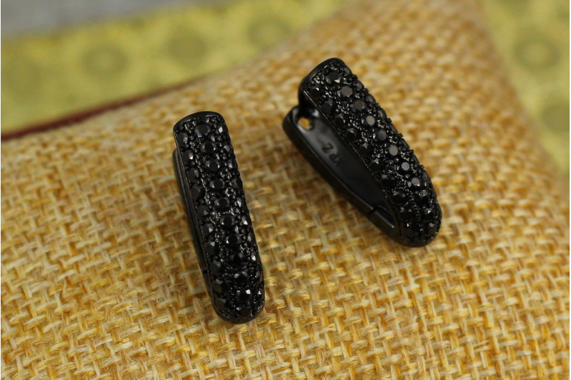 Сережки Xuping Jewelry широка доріжка з камінців чорне покриття блек ган 2.1 см