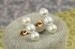 Сережки гвоздики Xuping Jewelry три перлини 2.2 см золотисті