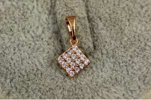 Кулон Xuping Jewelry ромб з фіанітами 9 мм золотистий