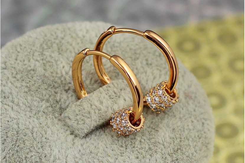 Сережки кільця Xuping Jewelry гладкі із шайбою з фіанітів 2 см золотисті