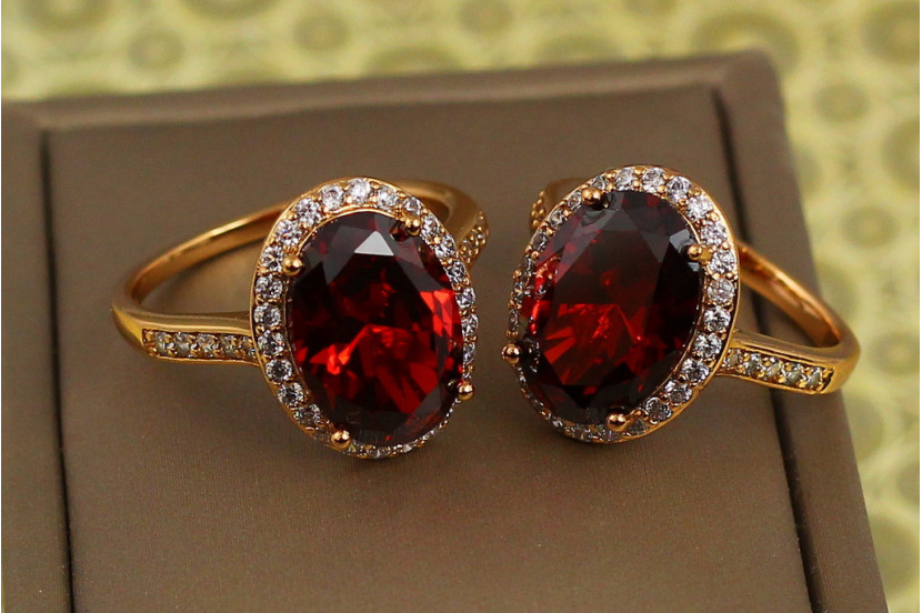 Кільце Xuping Jewelry малинки з червоним каменем р 17 золотисте