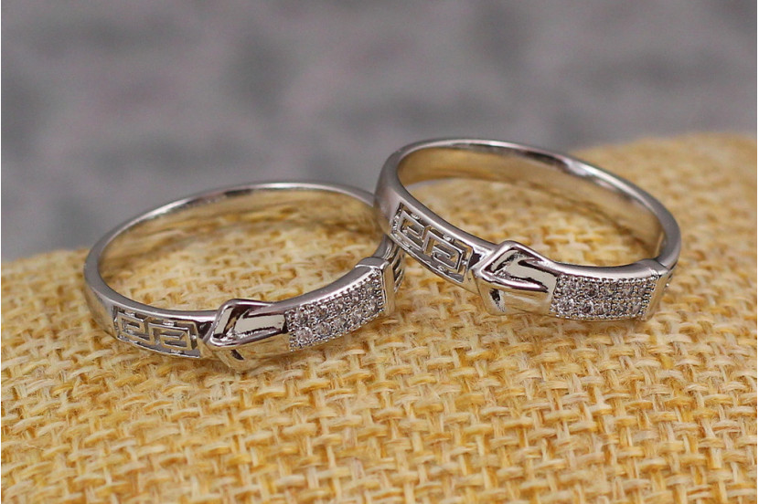 Кільце Xuping Jewelry ремінець з грецьким візерунком р 19 сріблясте