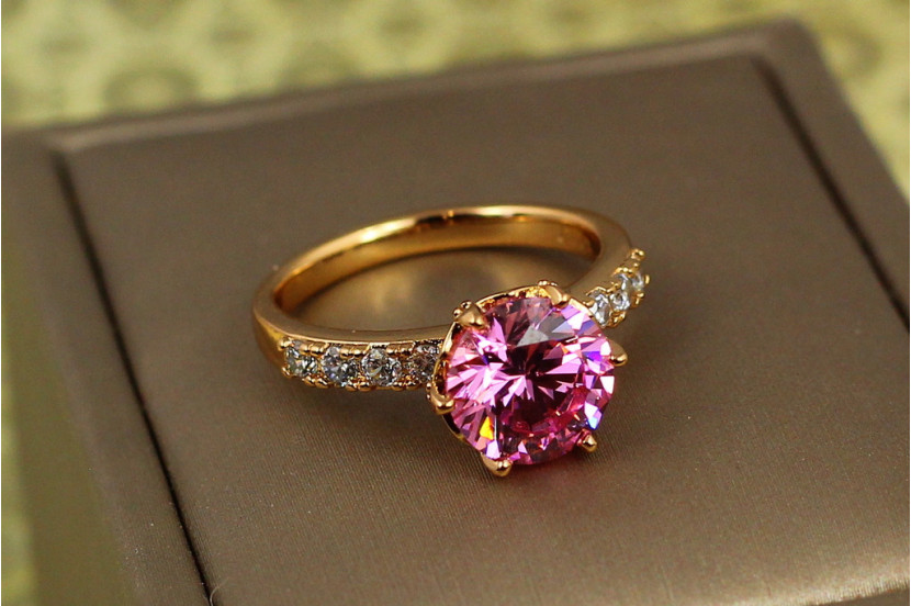 Кільце Xuping Jewelry зерно граната з рожевим каменем р 16 золотисте
