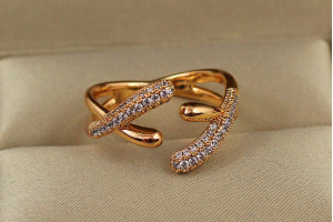 Кільце Xuping Jewelry підвійна рогатка р 18+ золотисте