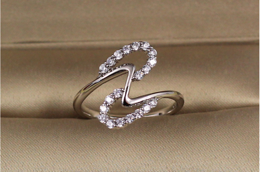 Кільце Xuping Jewelry загадковий зигзаг р 17 сріблясте