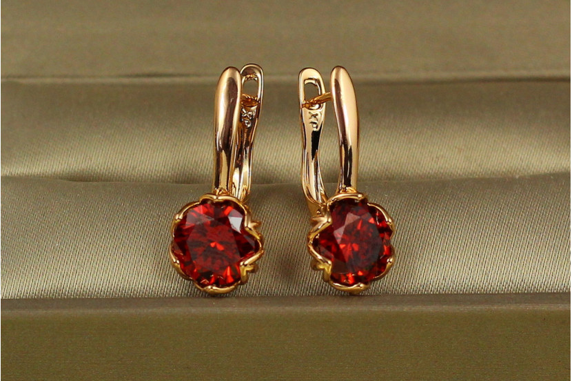 Сережки Xuping Jewelry велична простота з червоним каменем 2.3 см золотисті