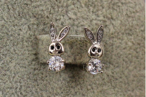 Сережки дитячі Xuping Jewelry зайчики із білими фіанітами 10 мм сріблясті