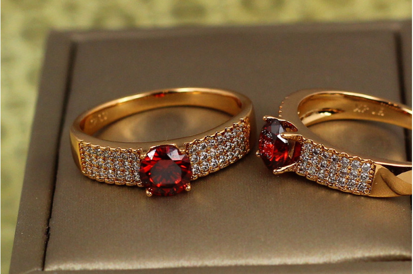 Кільце Xuping Jewelry свято життя з червоним каменем р 19 золотисте