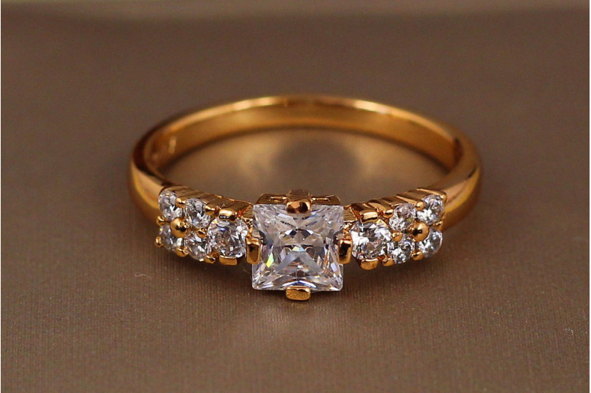Кільце Xuping Jewelry хайтек р 17 золотисте