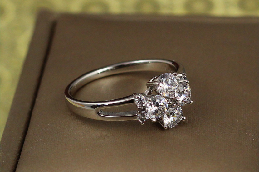 Кільце Xuping Jewelry чотирилисник 20 р сріблясте