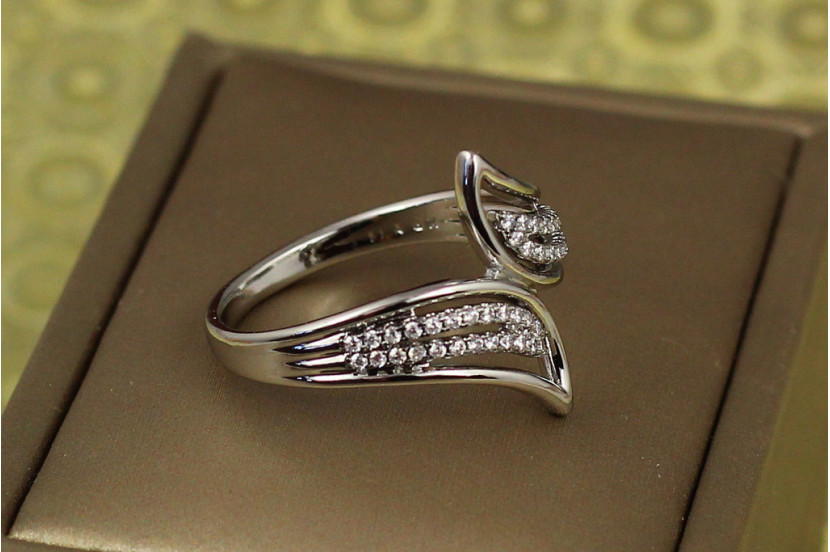 Кільце Xuping Jewelry крильця 19 р сріблясте