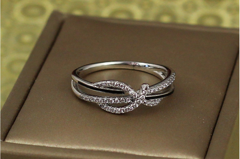 Кільце Xuping Jewelry романтик з чорнуванням 20 р сріблясте