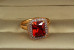 Кільце Xuping Jewelry авангард з червоним каменем р 18 золотисте