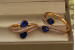 Кільце Xuping Jewelry зустрічні краплі із синіми каменями р 20 золотисте