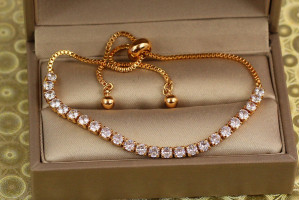 Браслет Xuping Jewelry регульований доріжка із великим камінням на бігунці золотистий